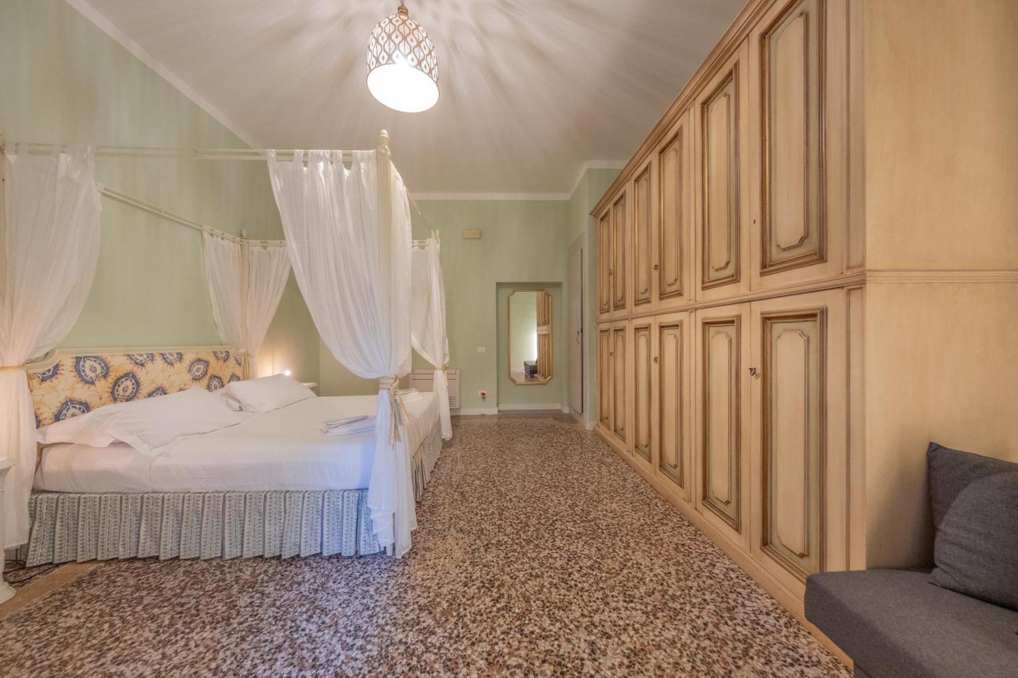 Lungarno Buozzi 7 Apartments Pise Extérieur photo